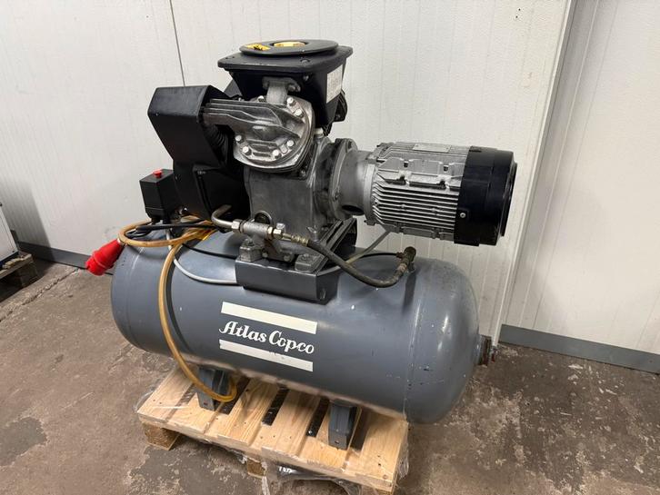 Atlas copco compressor op tank, Doe-het-zelf en Verbouw, Compressors, Zo goed als nieuw, 6 tot 10 bar, 100 liter of meer, 200 tot 400 liter/min