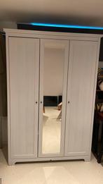 3- deurs kledingkast te koop, Ophalen, Gebruikt, Met hangruimte, Wit