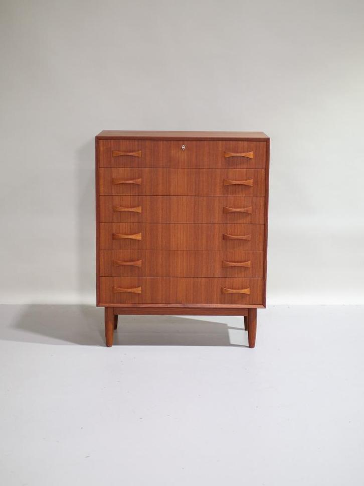 Hoge ladekast Deens teakhout vintage, Huis en Inrichting, Kasten | Ladekasten, Zo goed als nieuw, 100 tot 150 cm, 50 tot 100 cm