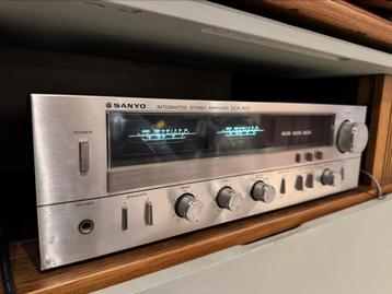Vintage Sanyo DCA-303 versterker beschikbaar voor biedingen