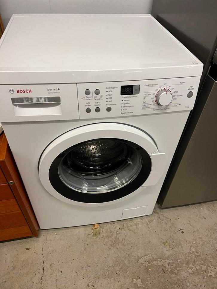 Bosch serie 6 wasmachine, Witgoed en Apparatuur, Wasmachines, Zo goed als nieuw, Voorlader, Minder dan 85 cm, 1200 tot 1600 toeren