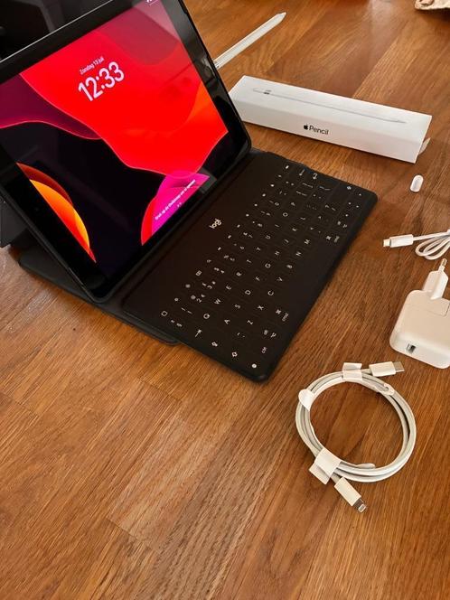 Apple iPad (2019) 32GB Wifi + Keyboard + Case, Computers en Software, Apple iPads, Zo goed als nieuw, Apple iPad, Wi-Fi, 10 inch