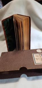 Antiek leer frans bijbeltje in karton hoesje 16 x 9 cm, Verzenden