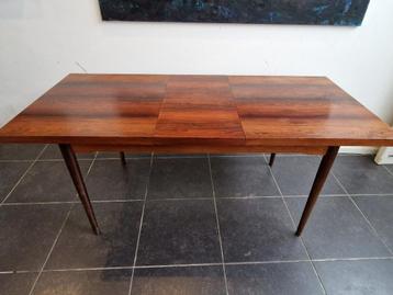 Eettafel uittrekbaar jaren '70 beschikbaar voor biedingen