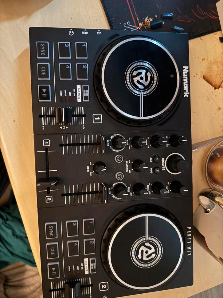 Numark Party Mix 2 DJ Controller – Snel Verkoop!, Muziek en Instrumenten, Dj-sets en Draaitafels, Zo goed als nieuw, Numark, Ophalen