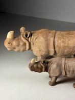 Handgesneden beeld neushoorns 1960, Verzamelen, Beelden en Beeldjes, Ophalen, Zo goed als nieuw