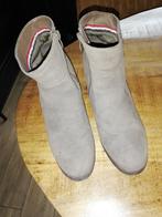 Laarsjes, Ophalen, Zo goed als nieuw