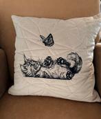 Handgemaakte kussenhoes - kitten met vlinder, Ophalen of Verzenden, Nieuw, Beige, Vierkant