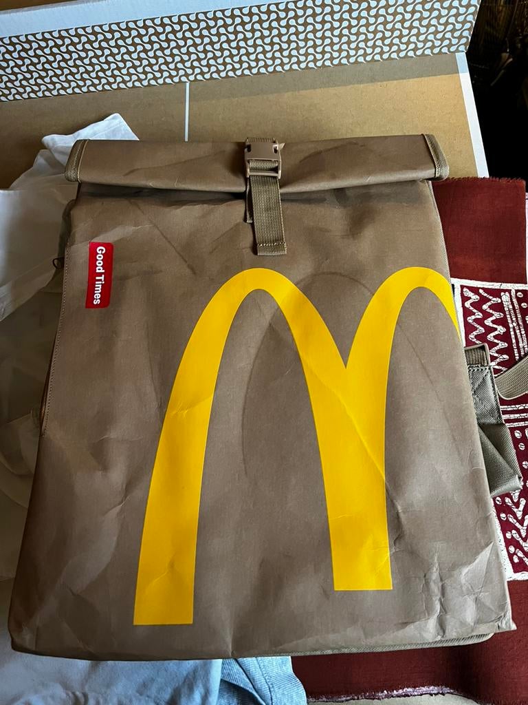 Mc donalds schoudertas, Ophalen of Verzenden, Zo goed als nieuw, Schoudertas, Minder dan 30 cm