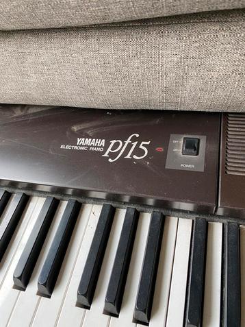 Elektronische piano van Yamaha pf15 beschikbaar voor biedingen