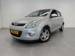 Hyundai i20 1.2 5-DRS 2011 APK, AIRCO, LM Velgen, Prem Audio, Euro 5, Zwart, 4 cilinders, Parkeersensor