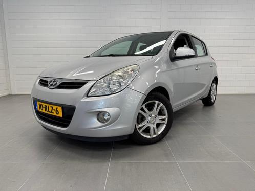 Hyundai i20 1.2 5-DRS 2011 APK, AIRCO, LM Velgen, Prem Audio, Auto's, Hyundai, Particulier, i20, ABS, Airbags, Airconditioning