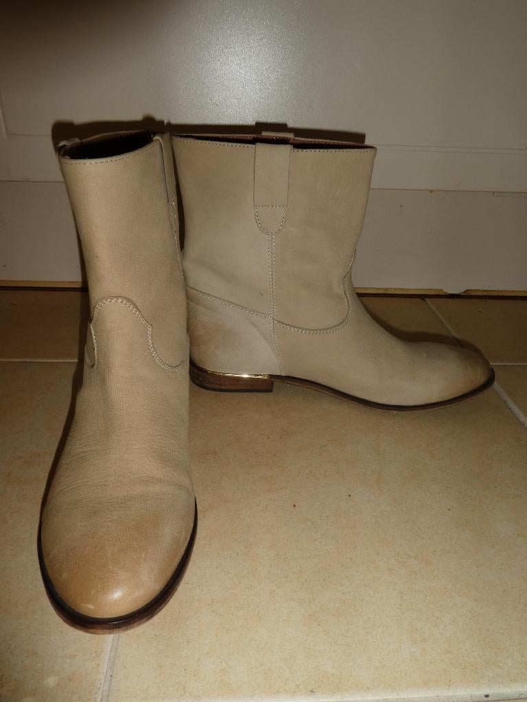 Cellini enkellaarzen maat 39 beige zandkleurig NIEUWSTAAT, Verzenden, Beige, Zo goed als nieuw, Lage of Enkellaarzen