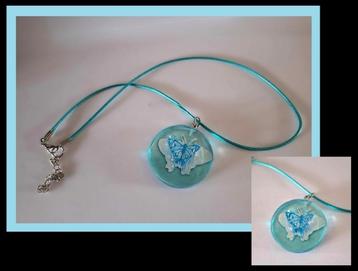Blauwe handgemaakte 3D vlinderhanger comp met ketting beschikbaar voor biedingen