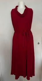 Vintage, rode jurk met mooie kraag, maat 38-40, Maat 38/40 (M), Ophalen of Verzenden, Onbekend, Knielengte