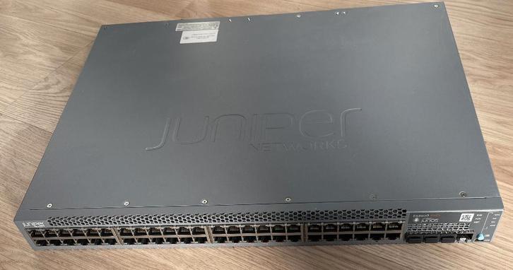 Juniper EX3400-48P – 48-poorts Gigabit PoE+ Switch, Computers en Software, Netwerk switches, Gebruikt, Ophalen