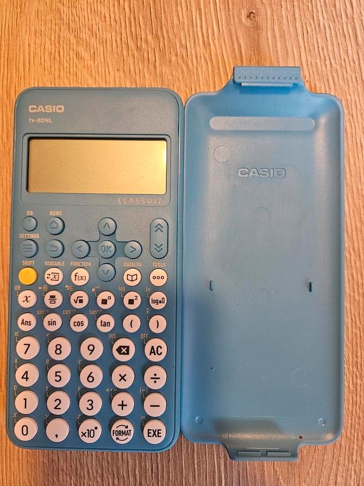 Casio rekenmachine FX-82NL CLASSWIZ, Audio, Tv en Foto, Accu's en Batterijen, Zo goed als nieuw, Ophalen of Verzenden