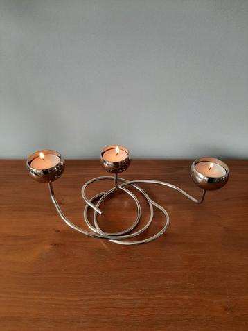 Chrome swirl design kandelaar vintage metaal spiraal draad beschikbaar voor biedingen