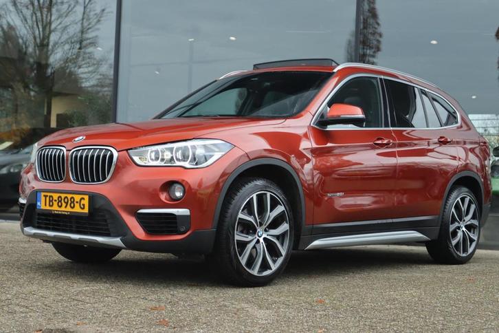 BMW X1 SDRIVE20I HIGH EXECUTIVE | PANO | LED | HUD | LEDER |, Auto's, BMW, Bedrijf, Te koop, X1, ABS, Achteruitrijcamera, Airbags