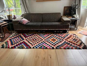 Tapijt Vintage handgeknoopt Marokkaans Boucherouite  beschikbaar voor biedingen