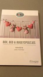 Joke Postma - Box, bed en buggyspeeltjes haken, Boeken, Hobby en Vrije tijd, Breien en Haken, Ophalen of Verzenden, Zo goed als nieuw