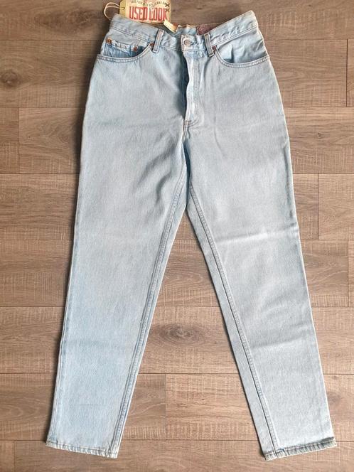 Vintage 90s Levis 901 jeans NEW deadstock, Kleding | Dames, Spijkerbroeken en Jeans, Nieuw, W30 - W32 (confectie 38/40), Blauw