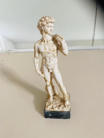 Vintage Italiaans beeldje. David van Michelangelo. beschikbaar voor biedingen