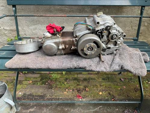 Honda c50 motorblok, Fietsen en Brommers, Brommeronderdelen | Oldtimers, Gebruikt, Overige merken, Blok, Ophalen