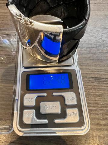 Zilveren Band of angels beschikbaar voor biedingen