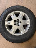 Winterbanden Volvo XC70 2005, Auto-onderdelen, Banden en Velgen, Ophalen, 16 inch, Banden en Velgen, Winterbanden