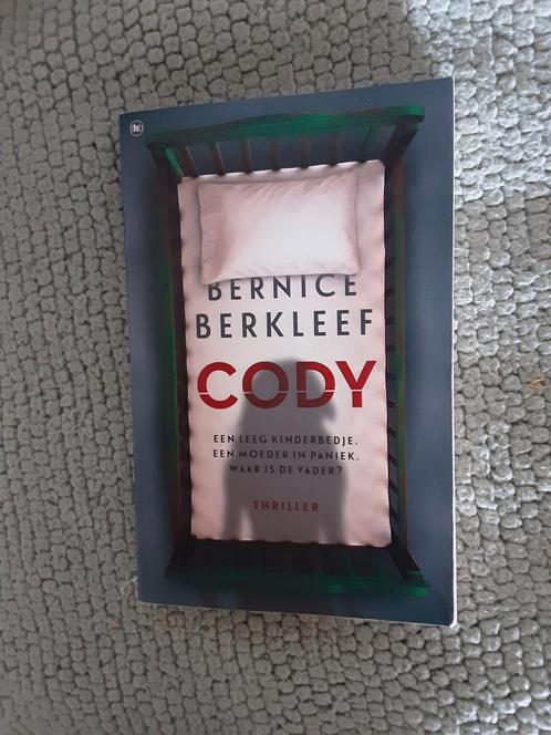 Bernice Berkleef------Cody, Boeken, Thrillers, Zo goed als nieuw, Nederland, Ophalen of Verzenden