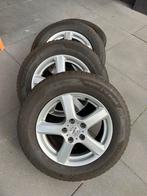 Winterbanden 215/65R16 op Lichtmetalen Velgen Hyunday Tucson, Ophalen of Verzenden, Gebruikt