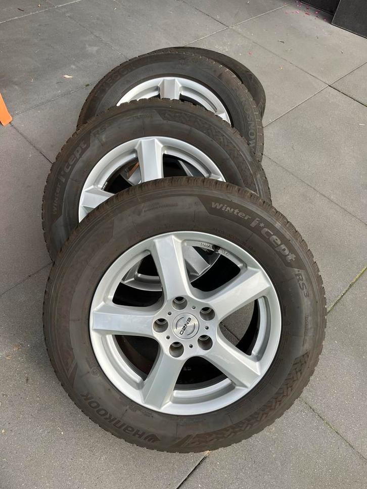 Winterbanden 215/65R16 op Lichtmetalen Velgen Hyunday Tucson, Auto diversen, Auto-accessoires, Gebruikt, Ophalen of Verzenden