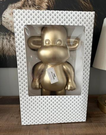 House vitamine, polyresin aap , “i’m a Legend” beschikbaar voor biedingen