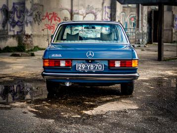 Mercedes-Benz 200-Serie 2.5 250 1976 Blauw beschikbaar voor biedingen