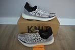 Nieuw! Yeezy CMPCT Slate Panda – Maat 44.5 – 100% Authentic, Wit, Nieuw, Sneakers of Gympen, Adidas
