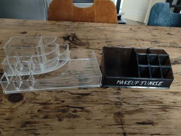 Make up organizers beschikbaar voor biedingen