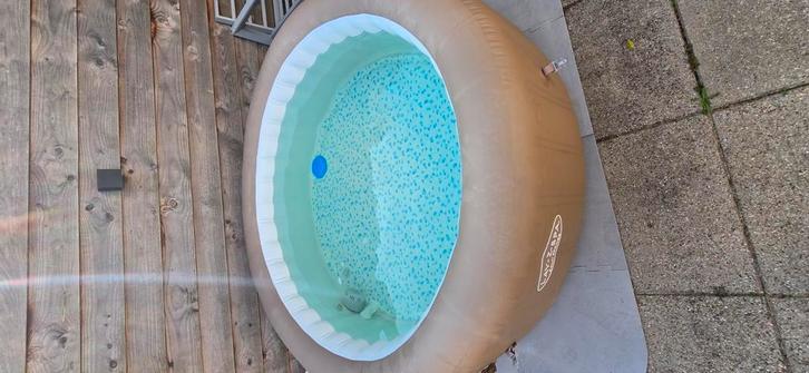 Opblaas spa, Tuin en Terras, Bubbelbaden en Hottubs, Gebruikt, Ophalen of Verzenden