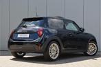 MINI Hatchback Cooper C Automaat / Favoured Trim / Pakket L, Auto's, Mini, Beige, 156 pk, 4 stoelen, Zwart
