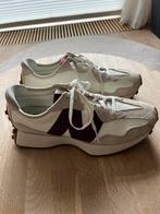 New balance 327 maat 41,5, Kleding | Dames, Schoenen, Ophalen of Verzenden, Zo goed als nieuw, Rood, Sneakers of Gympen