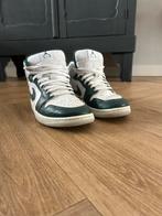 Echte air jordan 1 mid, Ophalen of Verzenden, Zo goed als nieuw, Schoenen