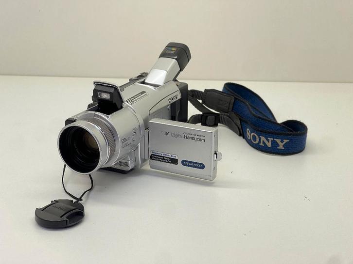 SONY DCR-TRV60E met DV uit om direct Digitaliseren+NIGHTSHOT, Audio, Tv en Foto, Videocamera's Digitaal, Zo goed als nieuw, Camera