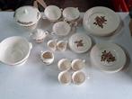 Wedgwood Servies met Rozenmotief, Antiek en Kunst, Antiek | Servies compleet, Ophalen