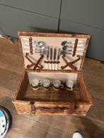 Picknickmand / rotan koffertje 4 Personen koffertje, Ophalen of Verzenden, Zo goed als nieuw
