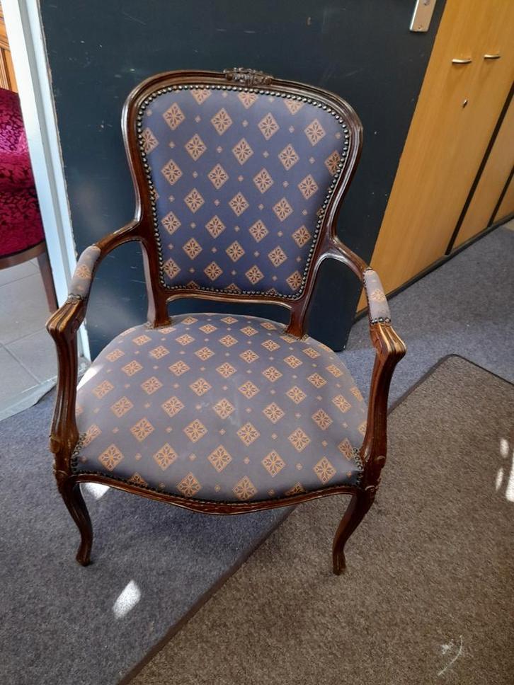 Klassieke noten fauteuile, Antiek en Kunst, Antiek | Meubels | Stoelen en Banken, Ophalen