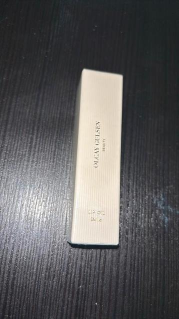 Olcay Gulsen Beauty Lip Oil Bella (Sealed) beschikbaar voor biedingen