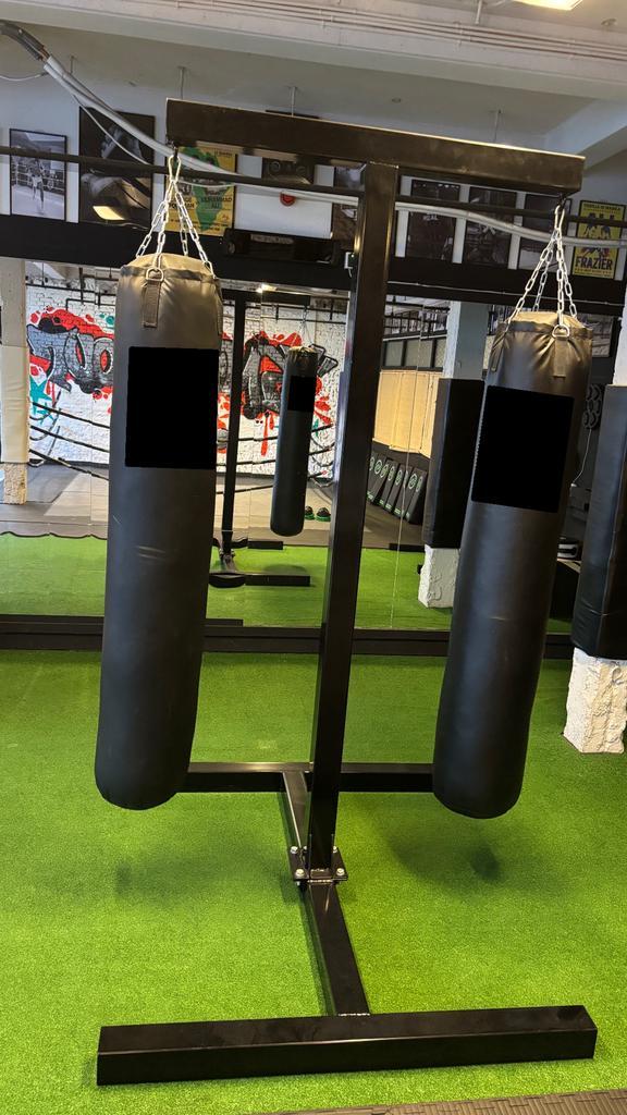 Dubbele vrijstaande bokszak standaard!, Sport en Fitness, Boksen, Bokszak, Ophalen