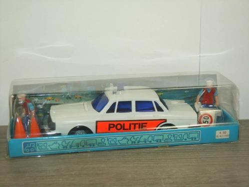 Volvo 244 Saloon Dutch Politie - Lucky Made Hema Amsterdam, Hobby en Vrije tijd, Modelauto's | Overige schalen, Zo goed als nieuw