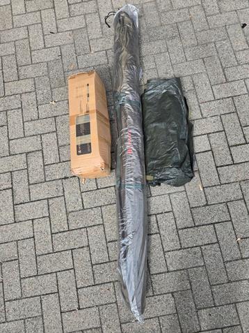 Ultimate brolly met overwrap  beschikbaar voor biedingen