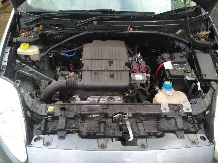 Motor van een Fiat Punto, Auto-onderdelen, Motor en Toebehoren, Fiat, Gebruikt, 3 maanden garantie, Ophalen of Verzenden